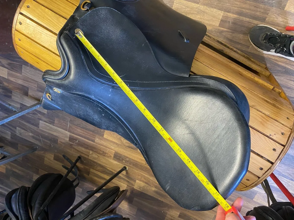 Knightrider 17.5 medium wide Leather saddle - Image 2