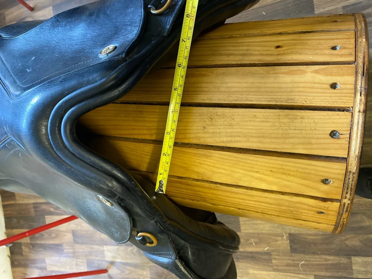 Knightrider 17.5 medium wide Leather saddle - Image 3