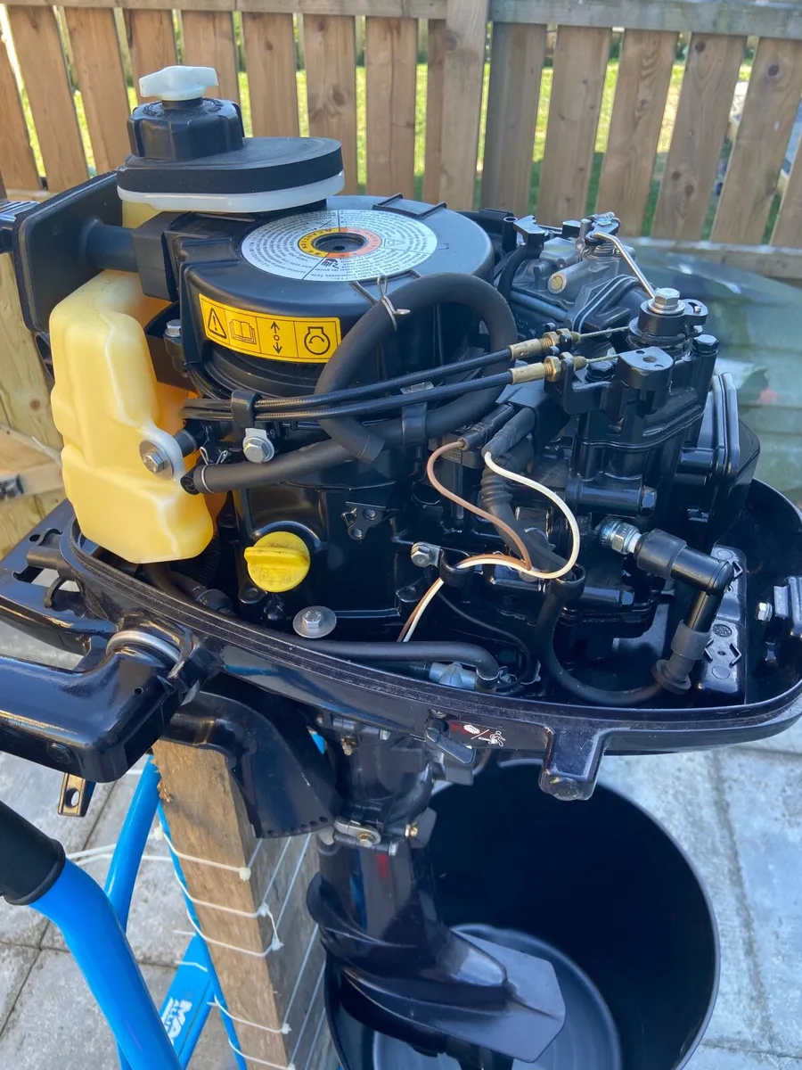 Tohatsu 4hp four stroke outboard engine for sale - Image 3