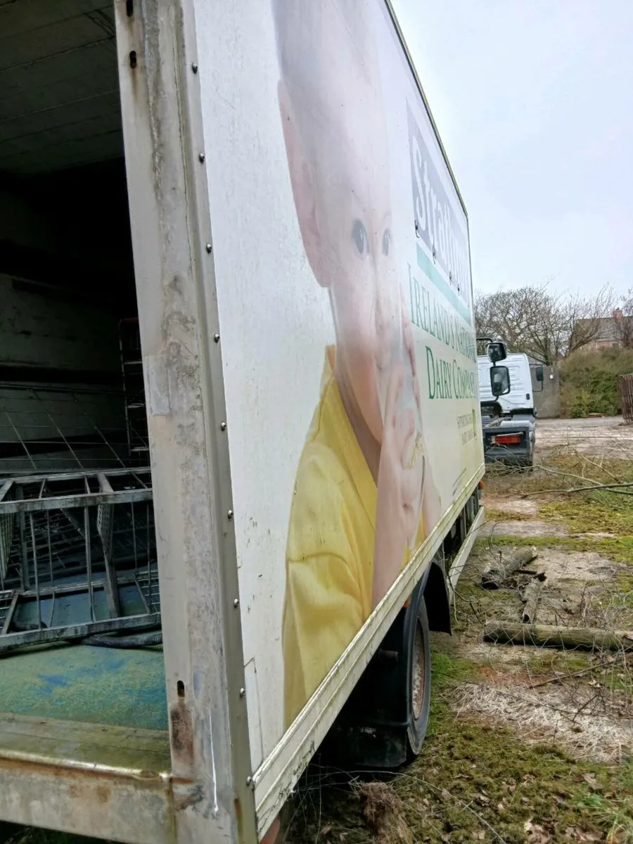 Daff body of lorry - Image 2