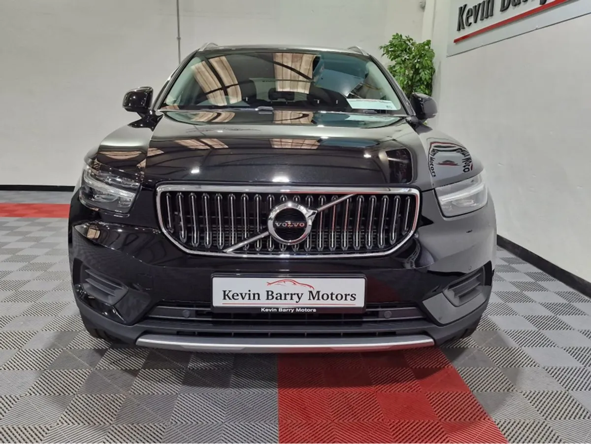 Volvo XC40 T4 Recharge Inscription Automatic  one - Image 2