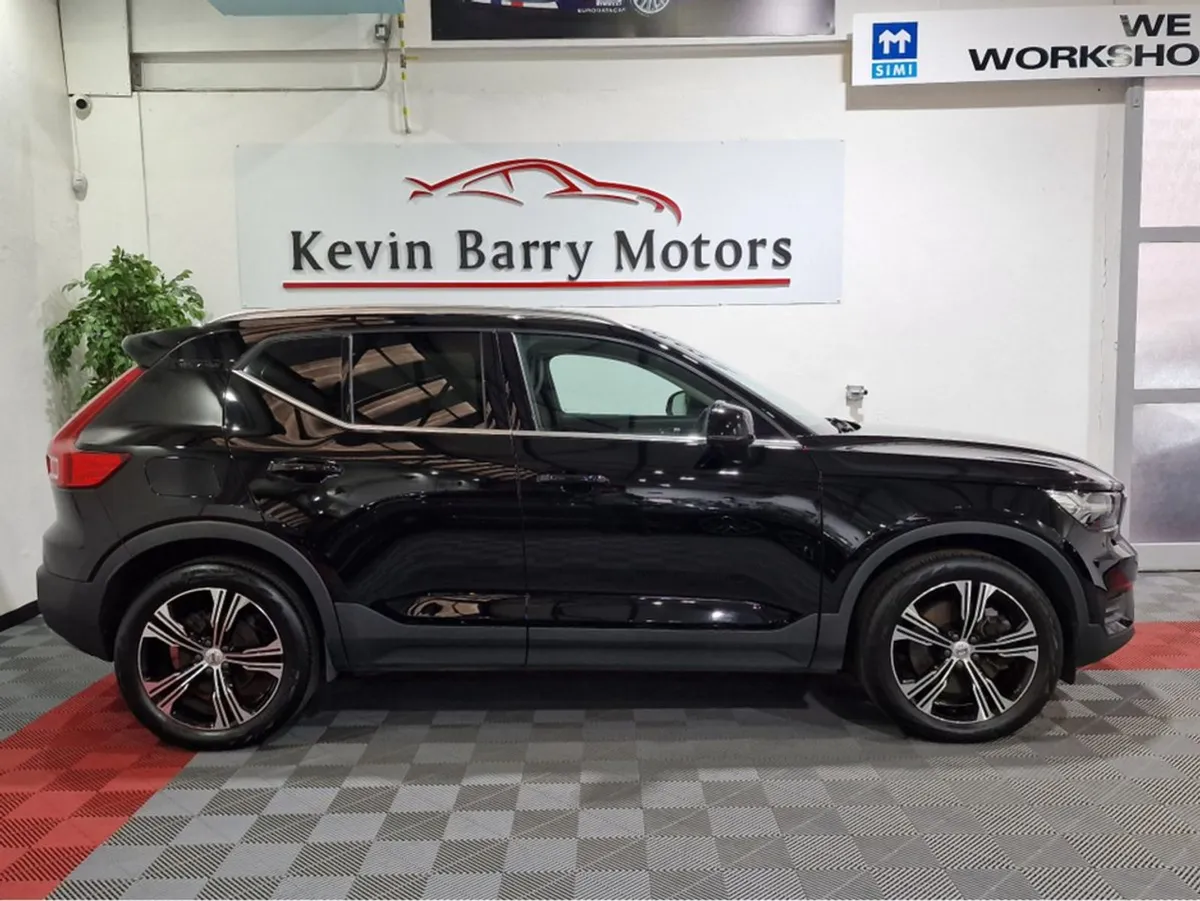 Volvo XC40 T4 Recharge Inscription Automatic  one - Image 4