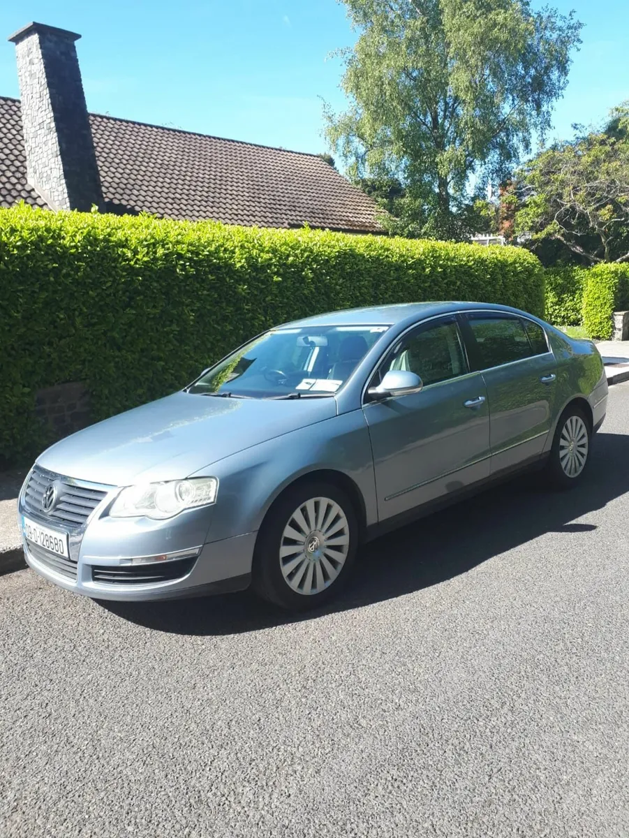 Volkswagen Passat 2.0  TDI Diesel - Image 2