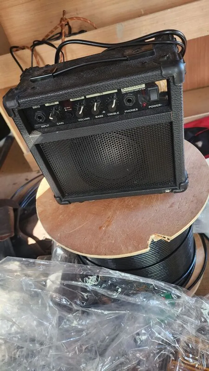 sx acoustic guitar and kingsman bb10 amp - Image 4