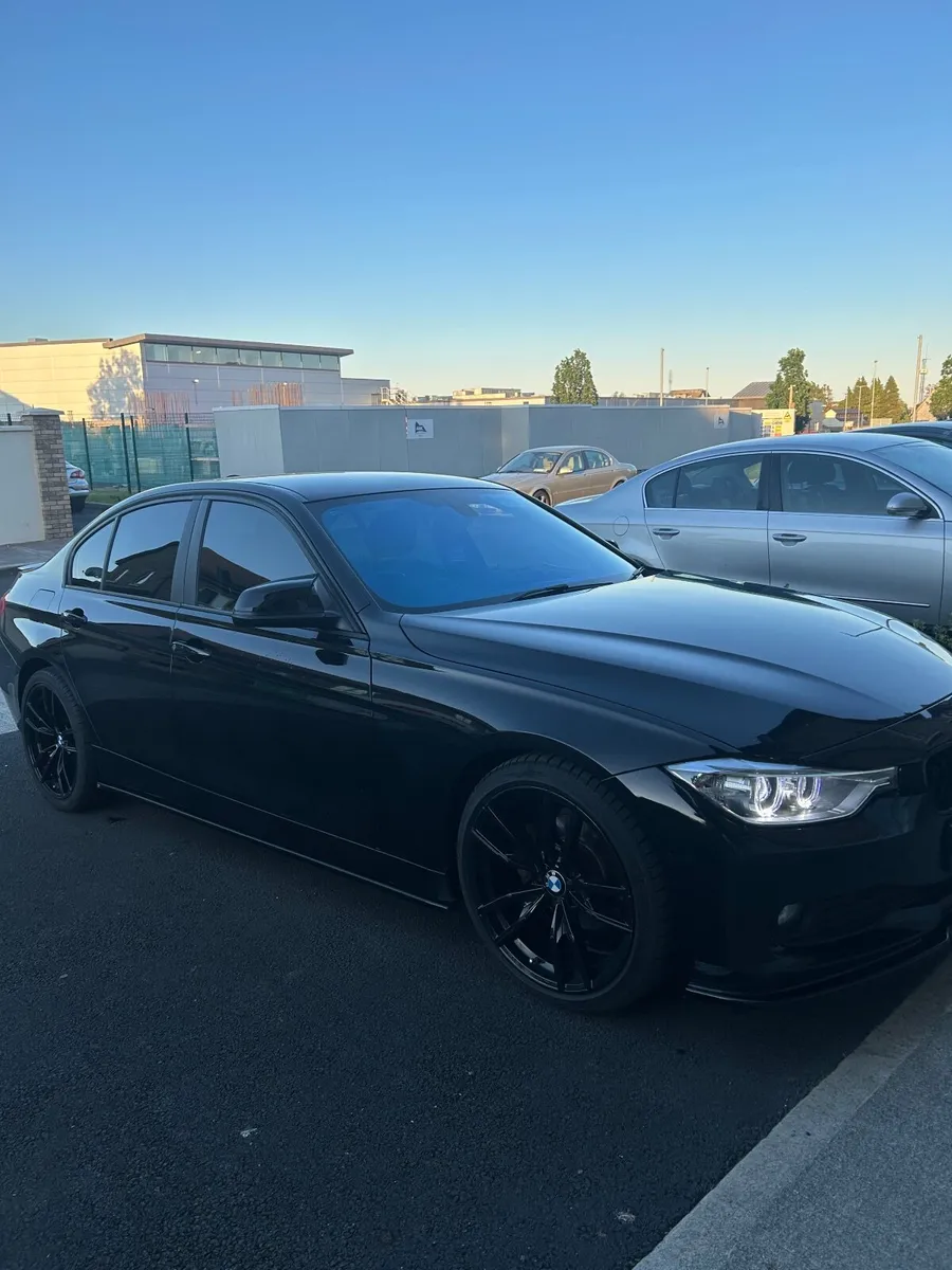 BMW 3-Series 2014 - Image 1