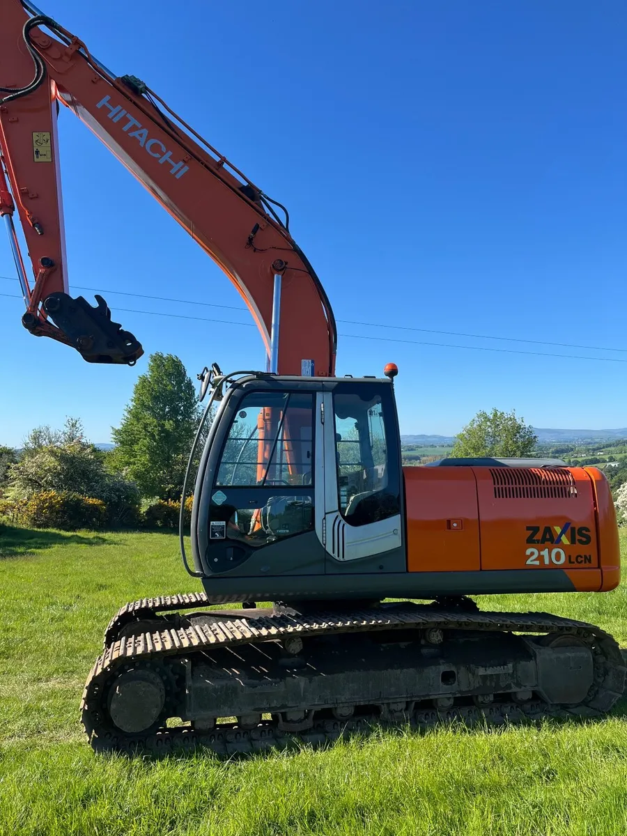 Hitachi Zaxis 210-3 - Image 1