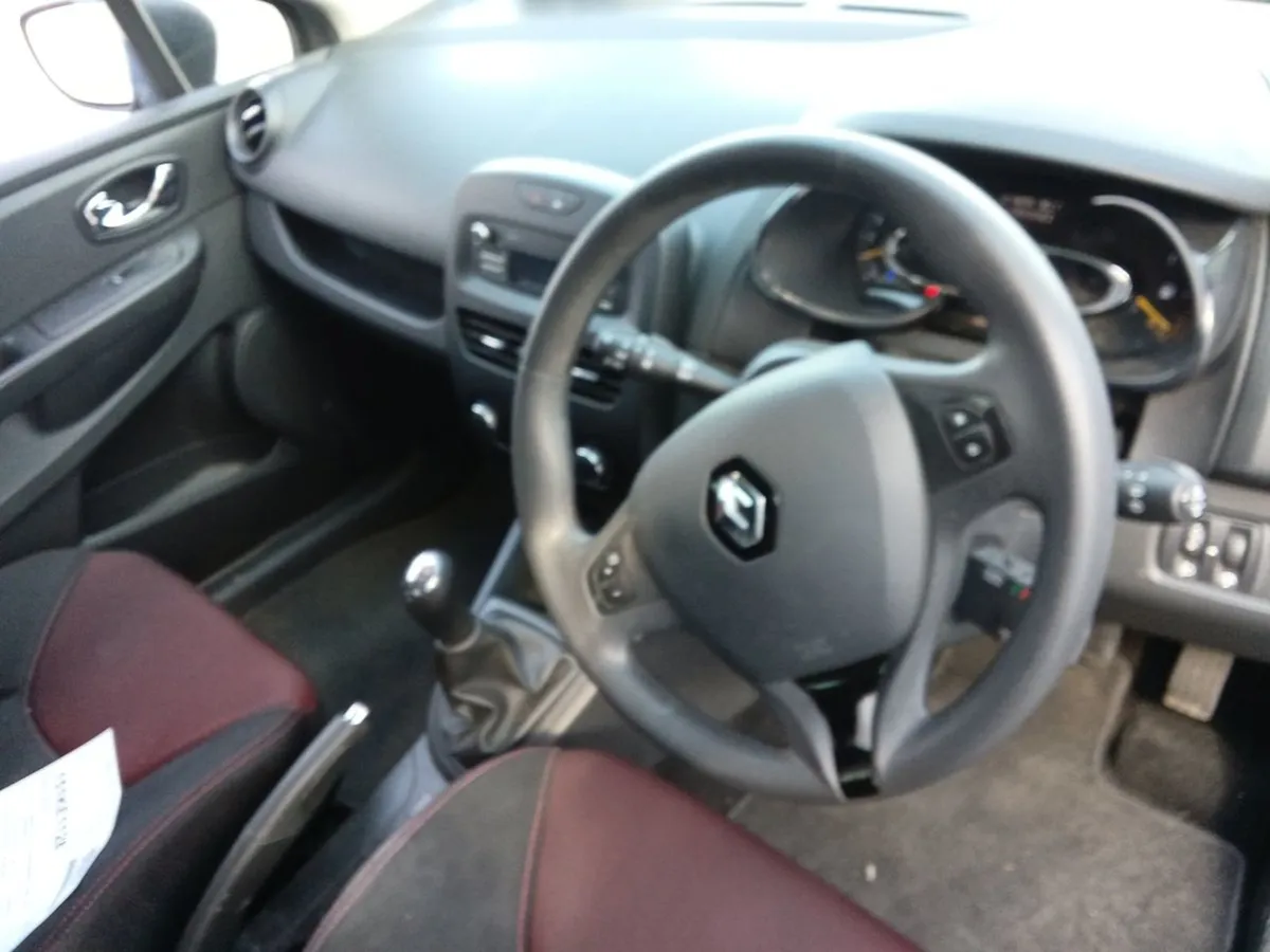 Renault Clio IV Expression 1.2 PET - Image 4