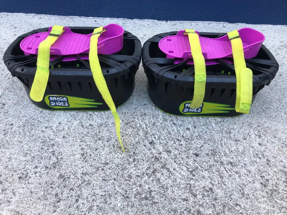 Moon Shoes toy - Image 1