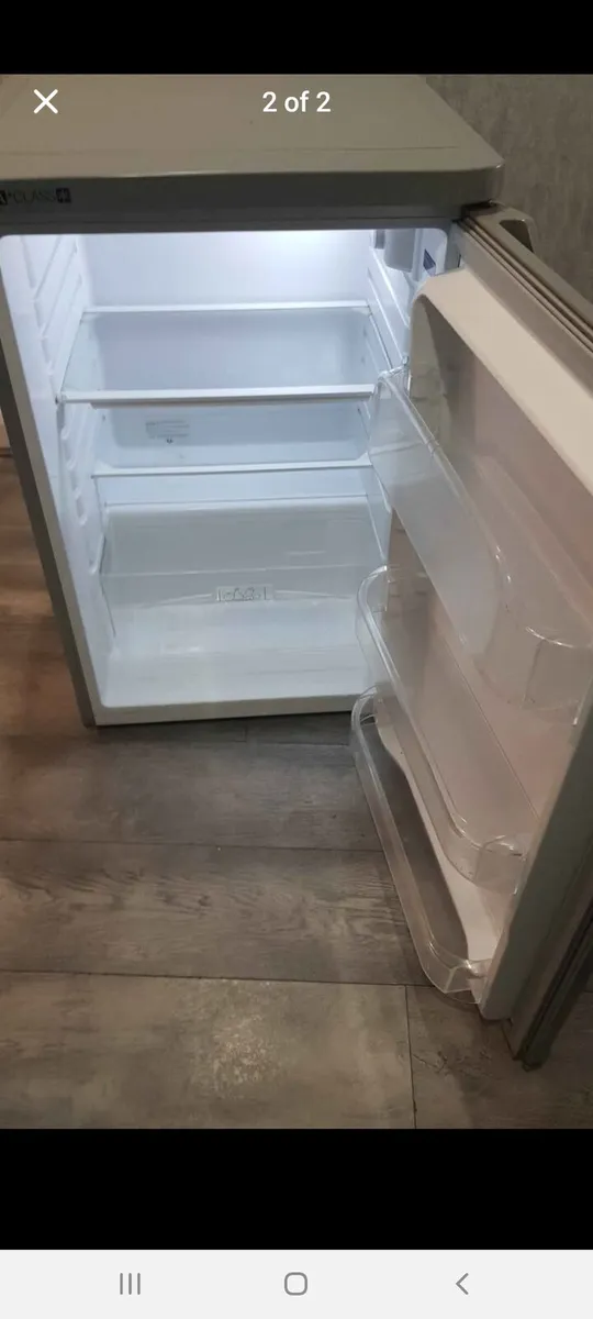 Under counter fridge - Image 2