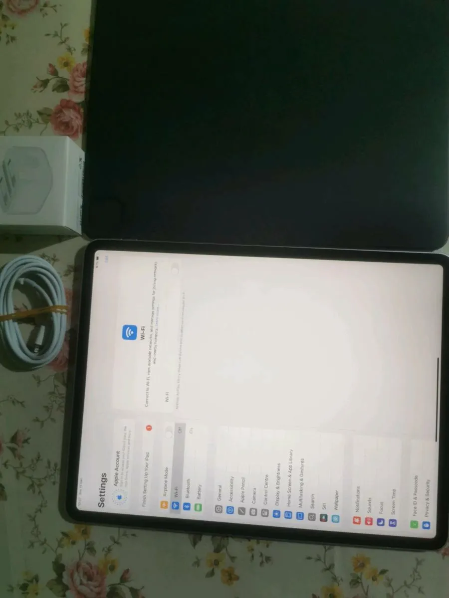 12.9 inch ipad pro 4th generation - Image 1