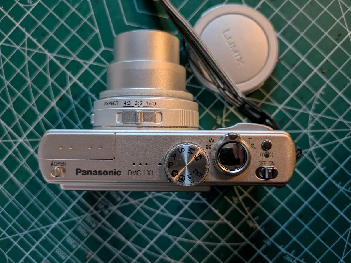 Panasonic Lumix LX 1 camera Leica lens, RAW - Image 3
