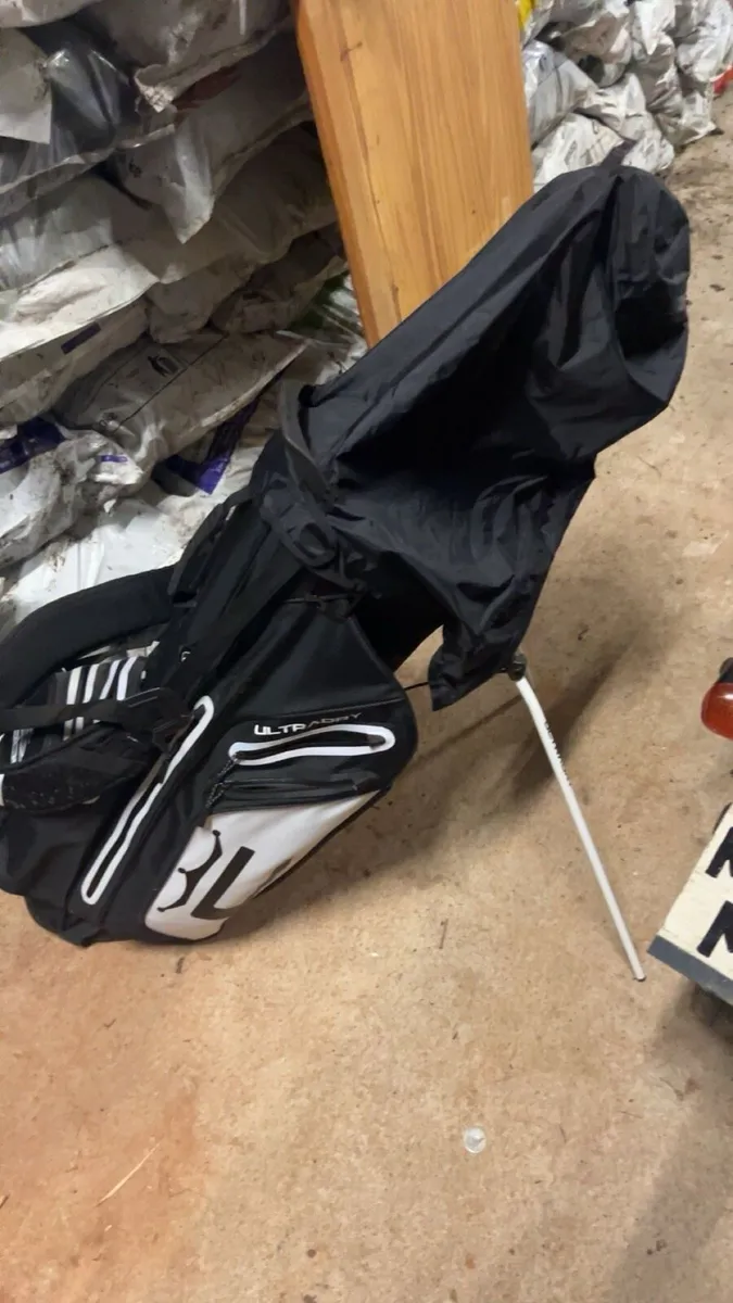 Golf bag - Image 1