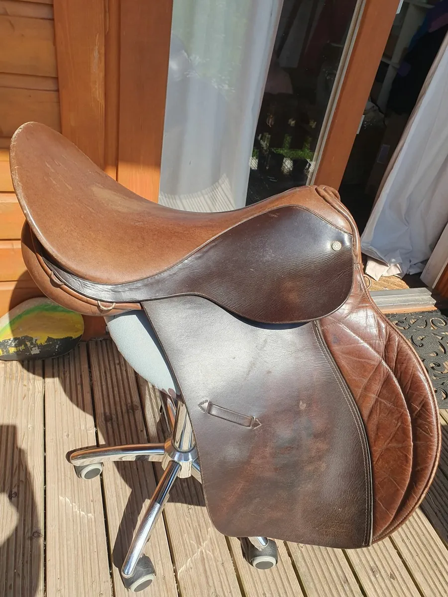 Saddle - 17.5" Medium leather Charles Mountfort - Image 4