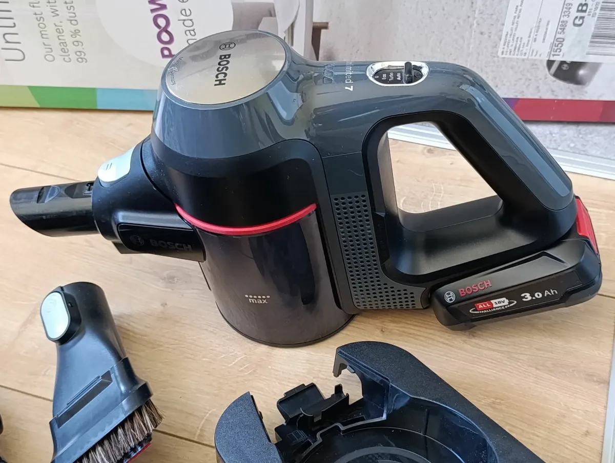 Vacuum cleaner BOSCH Unlimited 7 (pre-owned) - Image 1