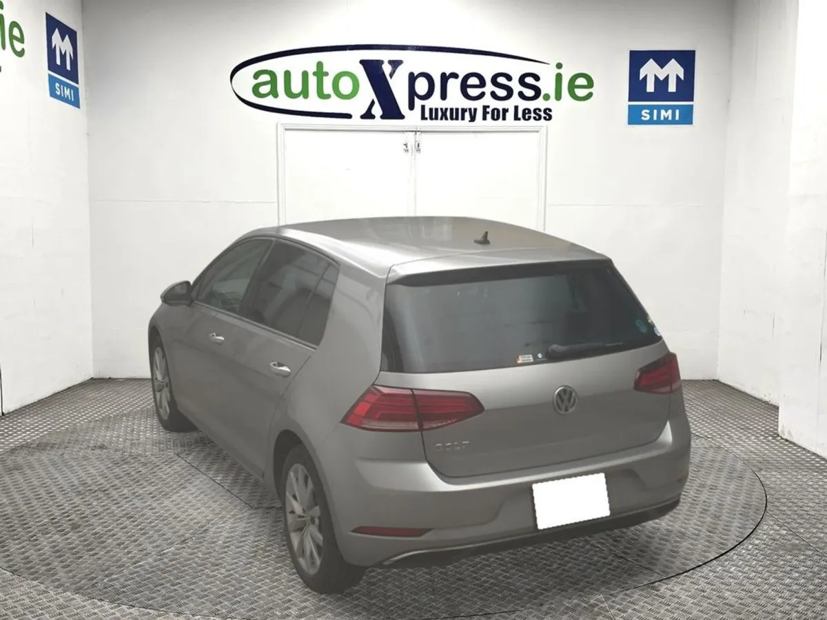 Volkswagen Golf 1.2 TSI Automatic  Reversing Came - Image 3