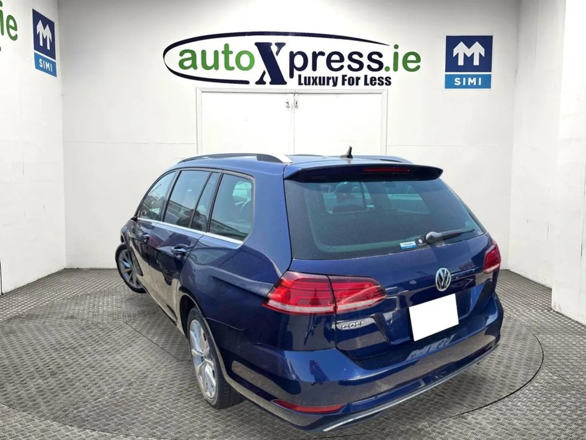 Volkswagen Golf 1.2 TSI Automatic  Reversing Came - Image 3