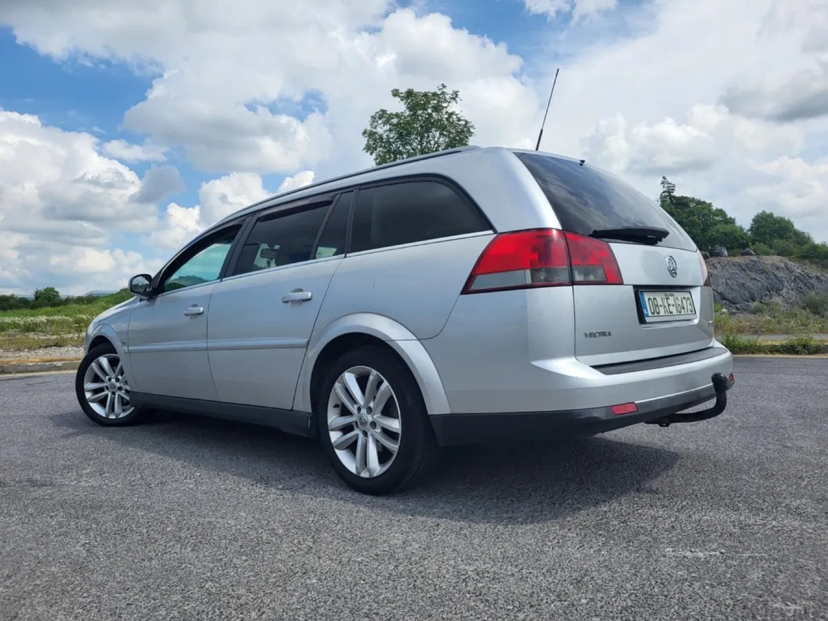 Vauxhall Vectra 2008 - Image 2