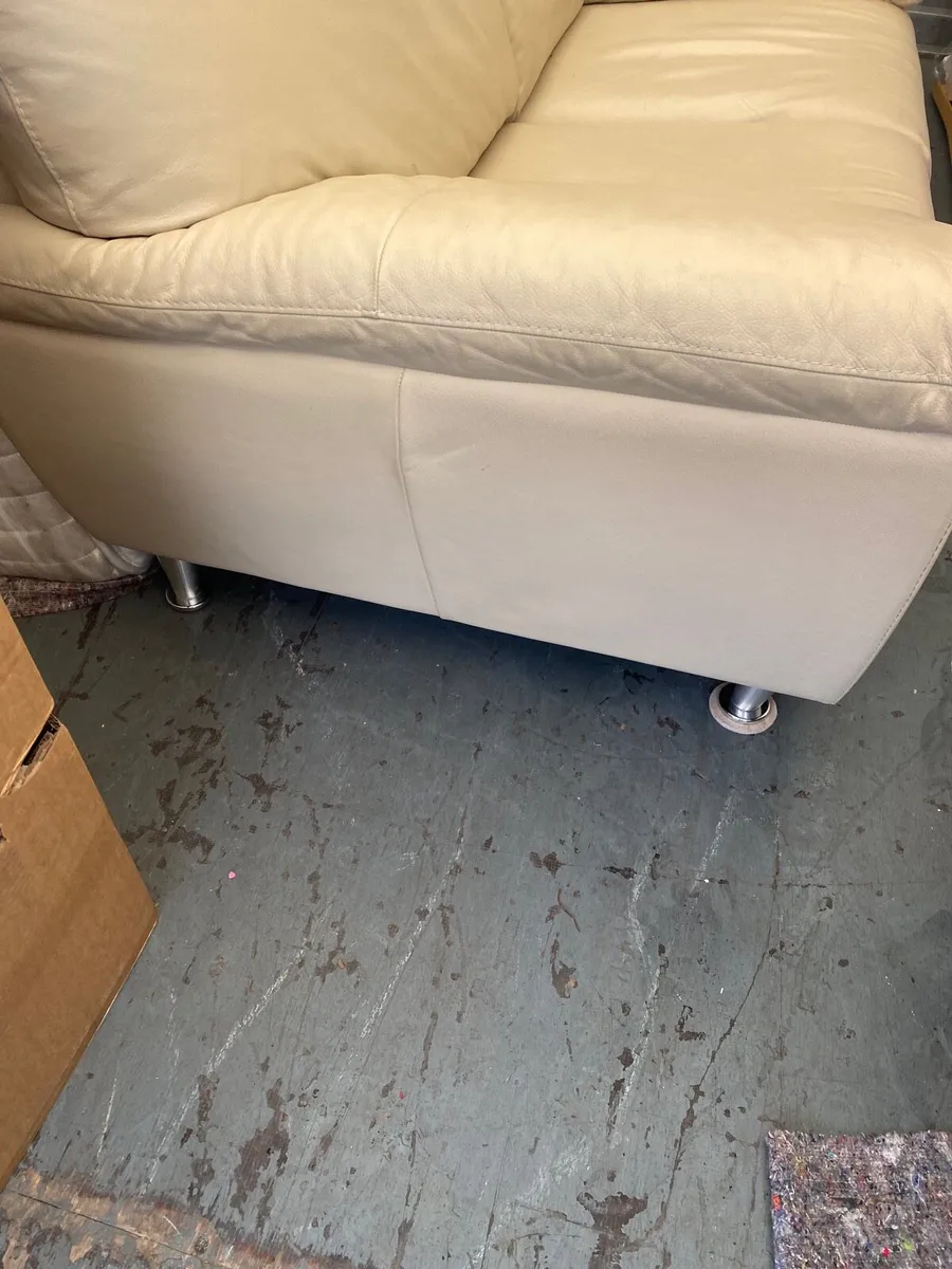 Cream leather  2 seater couch - Image 3