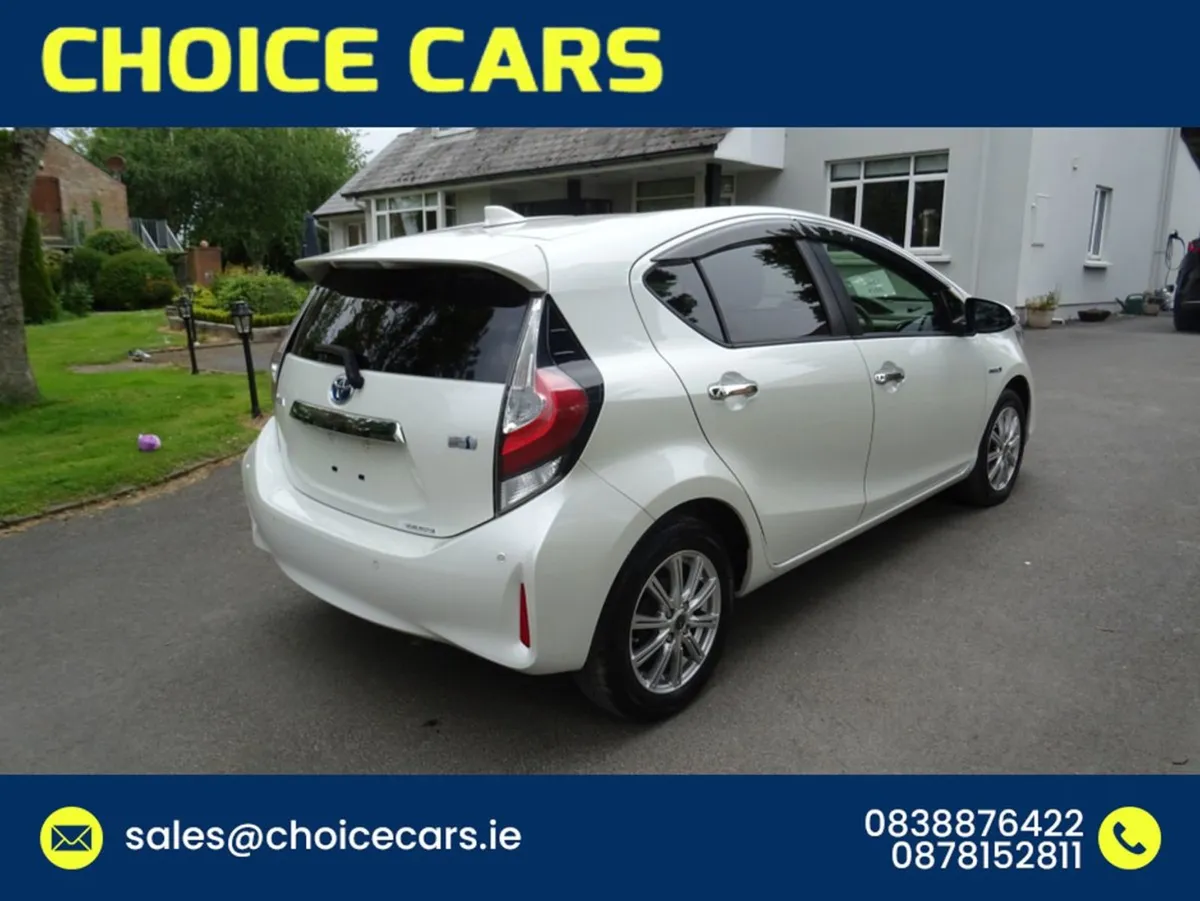 Toyota Aqua 1.5 Auto Hybrid Keyless GO - Image 3