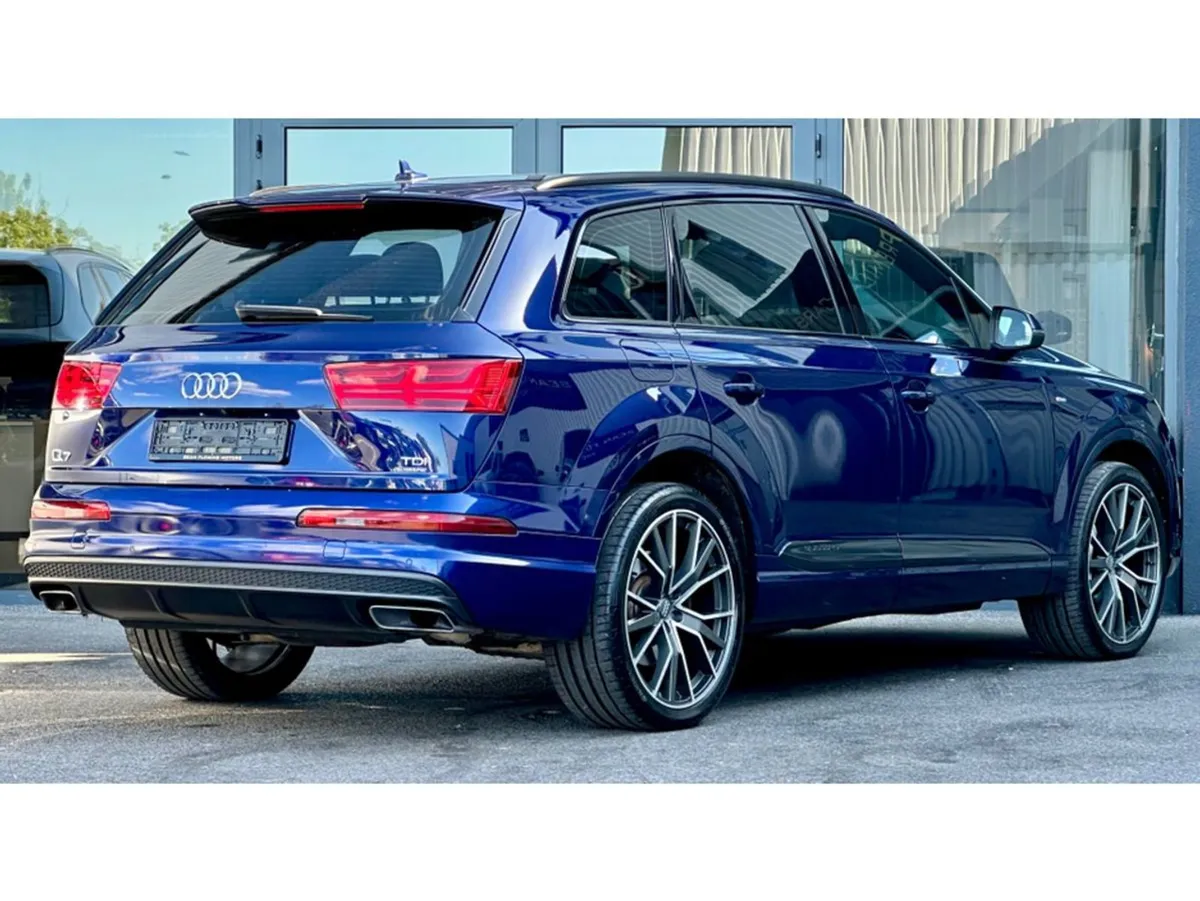 Audi Q7 Black Edition 3.0tdi 7 Seat - Image 3