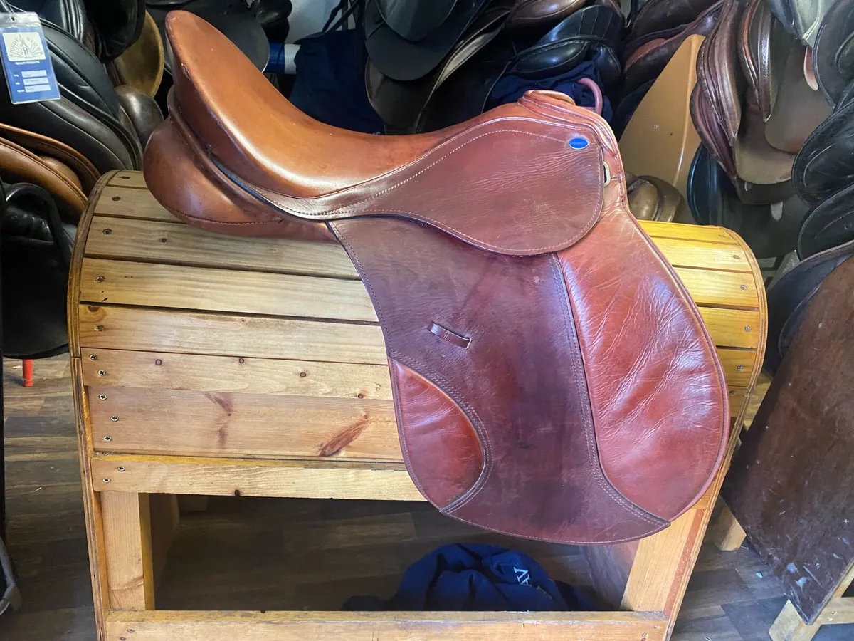 17.5” tan Leather general purpose saddle - Image 2