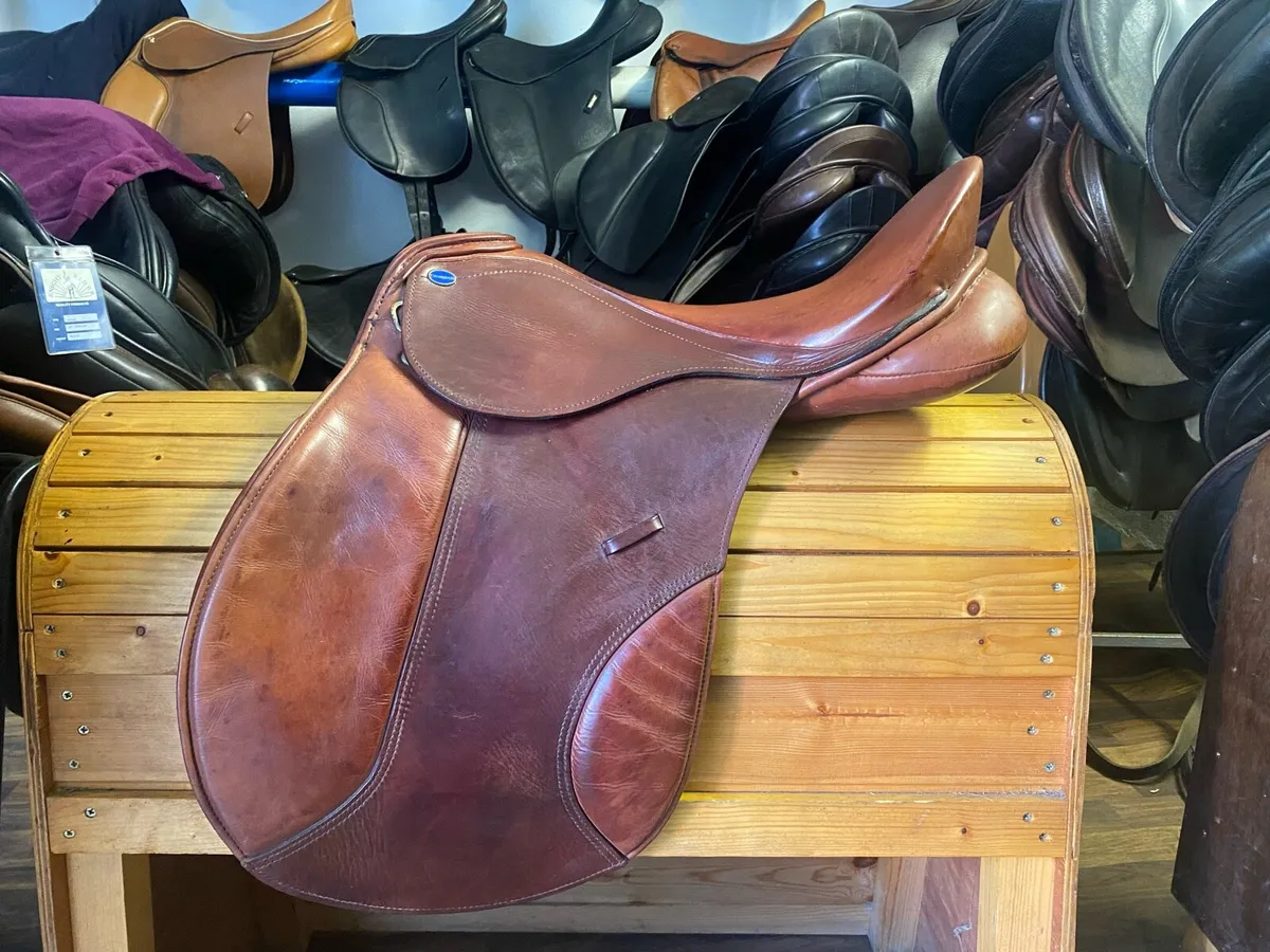 17.5” tan Leather general purpose saddle - Image 4