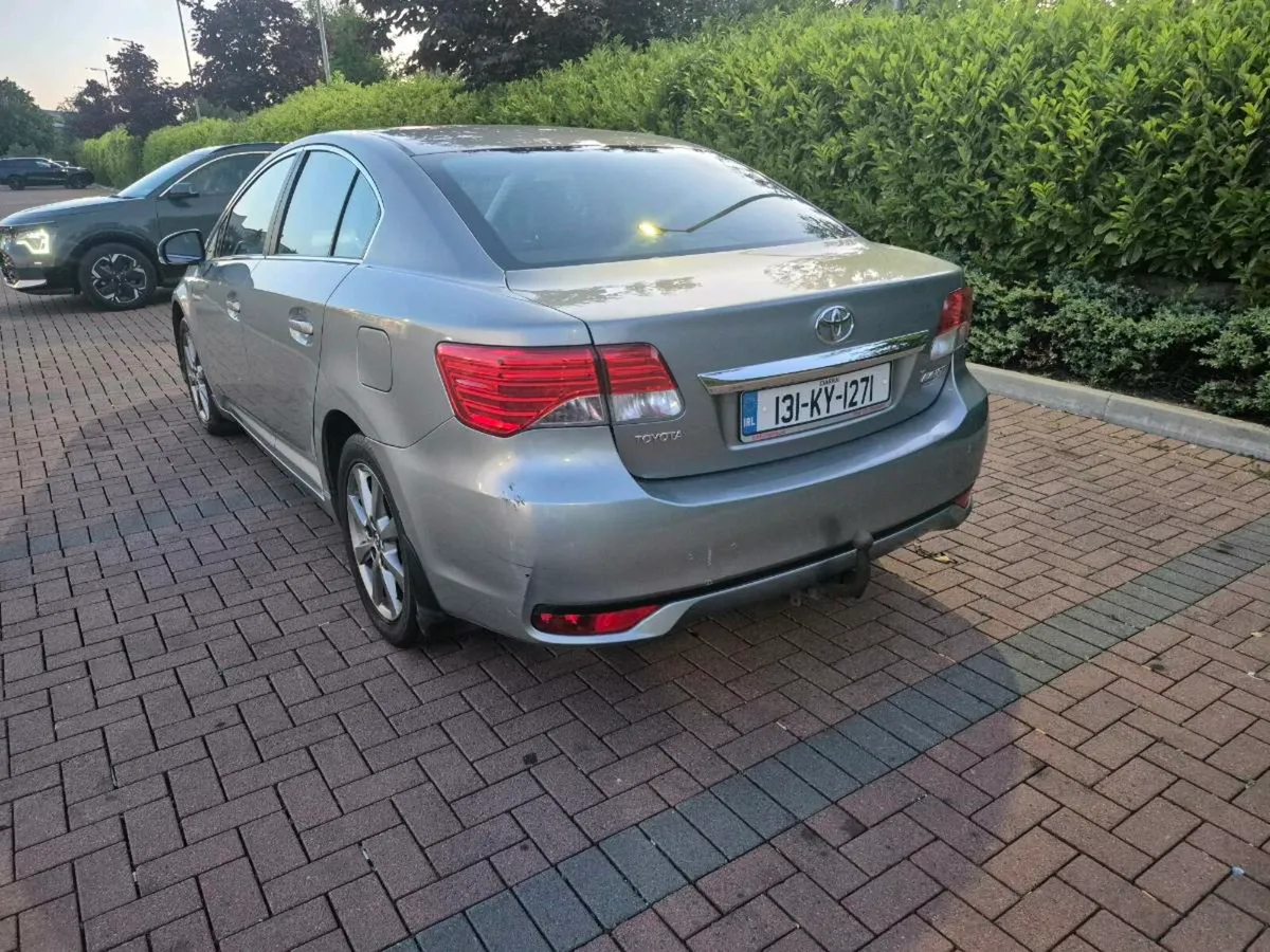 Toyota Avensia 2.0 D Strata - Image 3