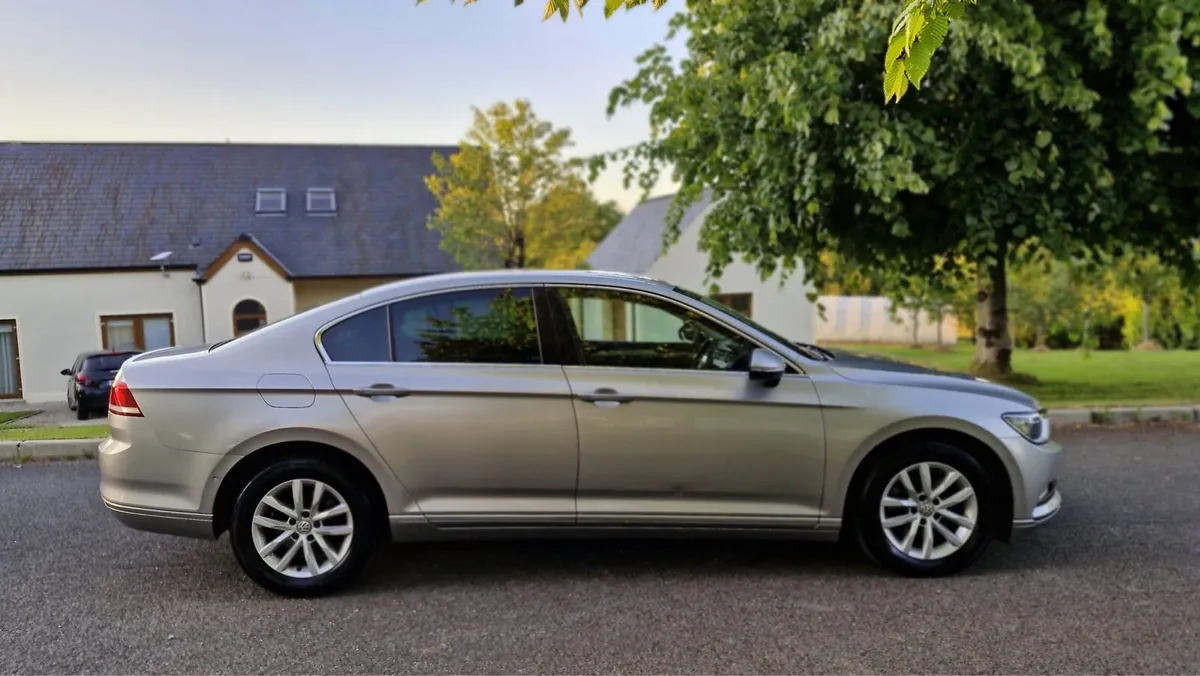 2016 Volkswagen Passat 2.0 tdi - Image 2