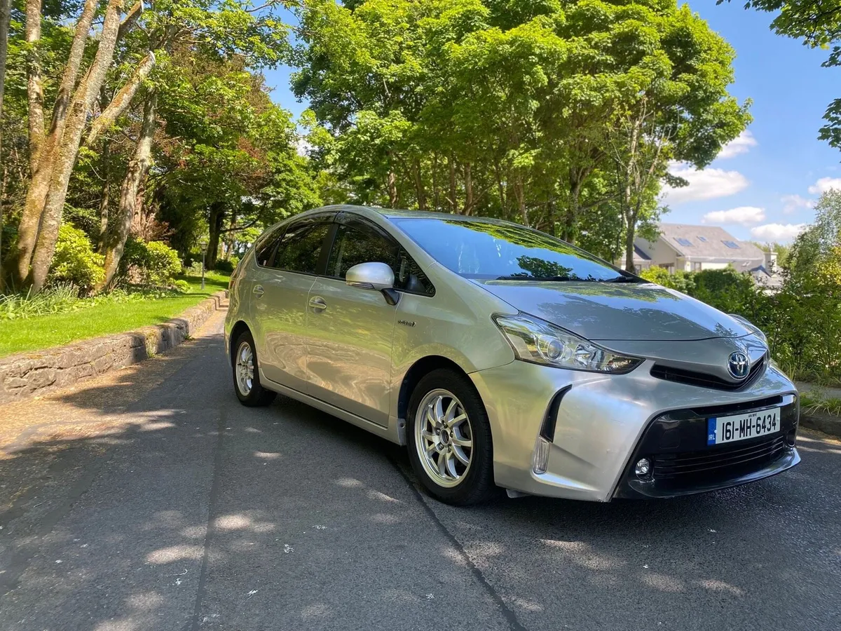 Toyota Prius 2016 - Image 1