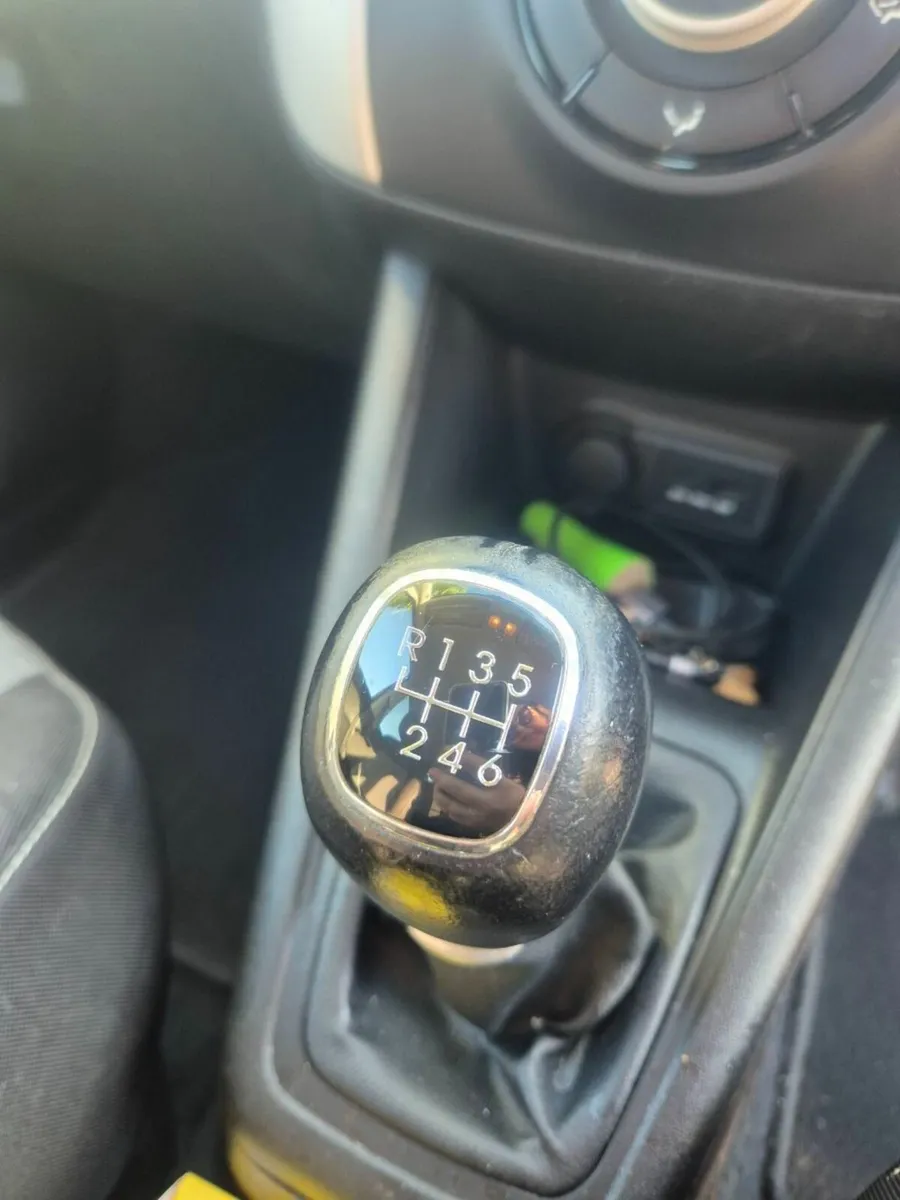 Kia Venga 2012 - Image 4