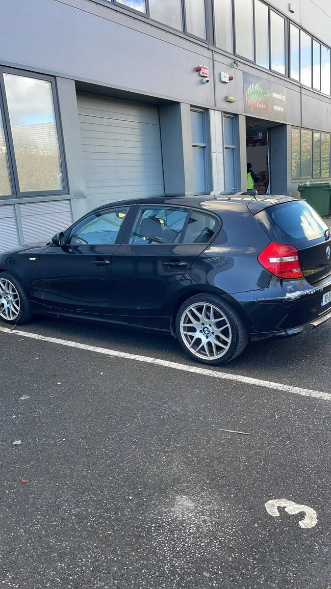 BMW 1-Series 2010 - Image 4