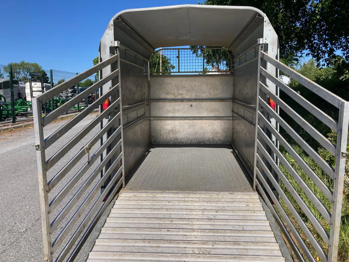 2016 Ifor Williams TA5 8x5 Cattle Trailer - Image 3