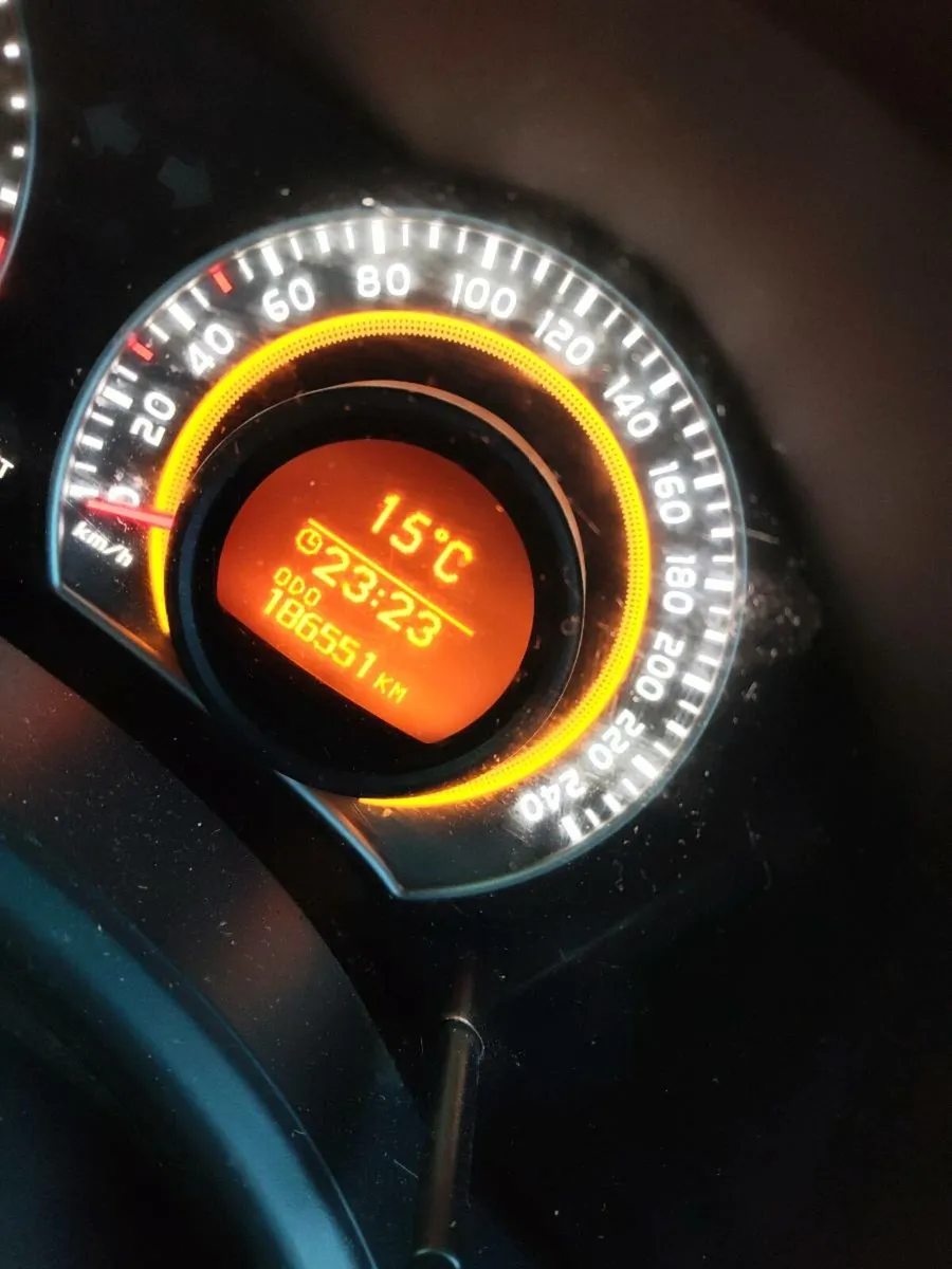 Toyota corolla - Image 2