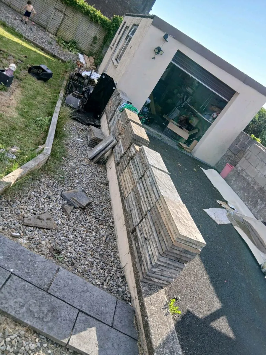 paving slabs - Image 1