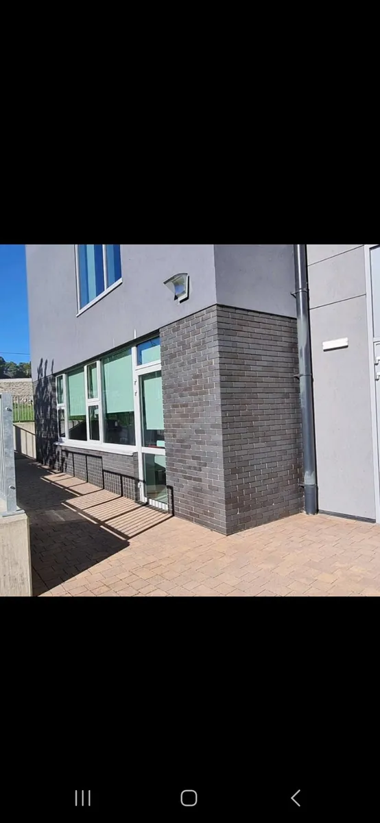 Bricklaying contractor available - Image 1