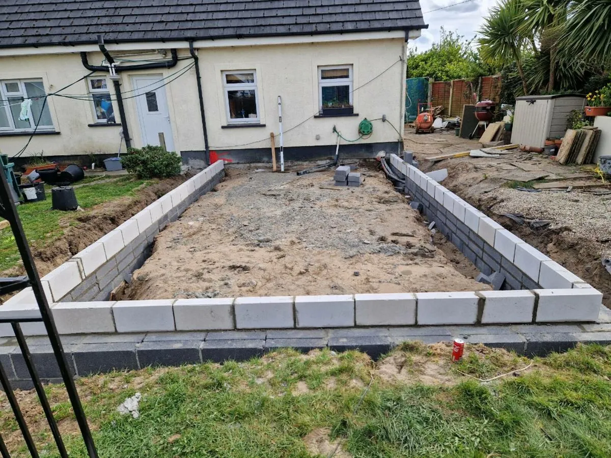 Bricklaying contractor available - Image 2
