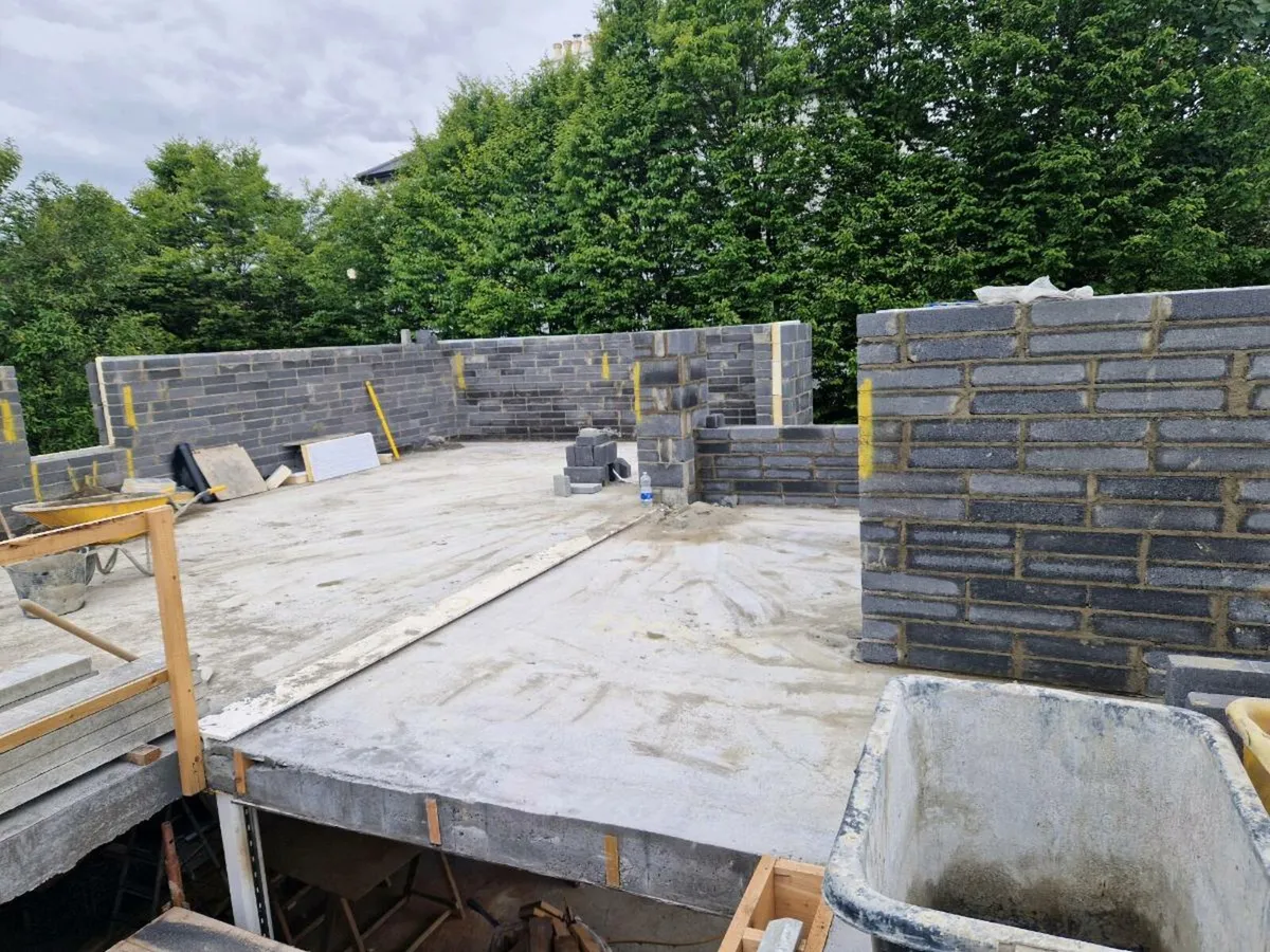 Bricklaying contractor available - Image 4