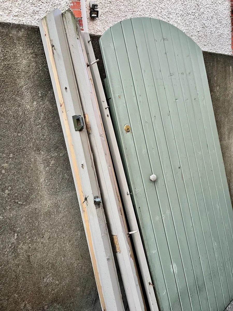 Side Gate - Image 3