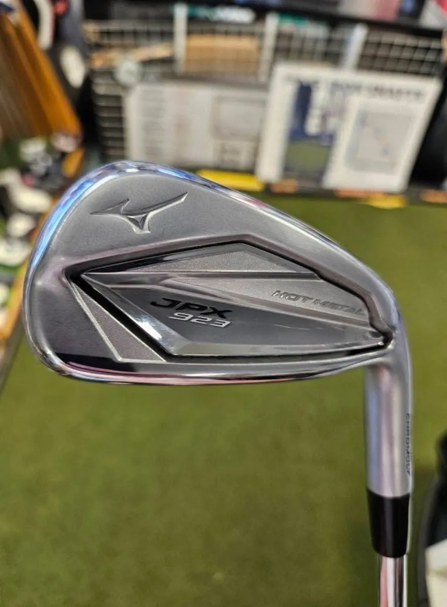 Mizuno Jpx923 Hot Metal Irons - Image 2