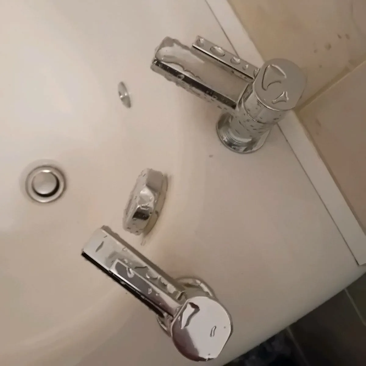 Jetstream corner bath - Image 2
