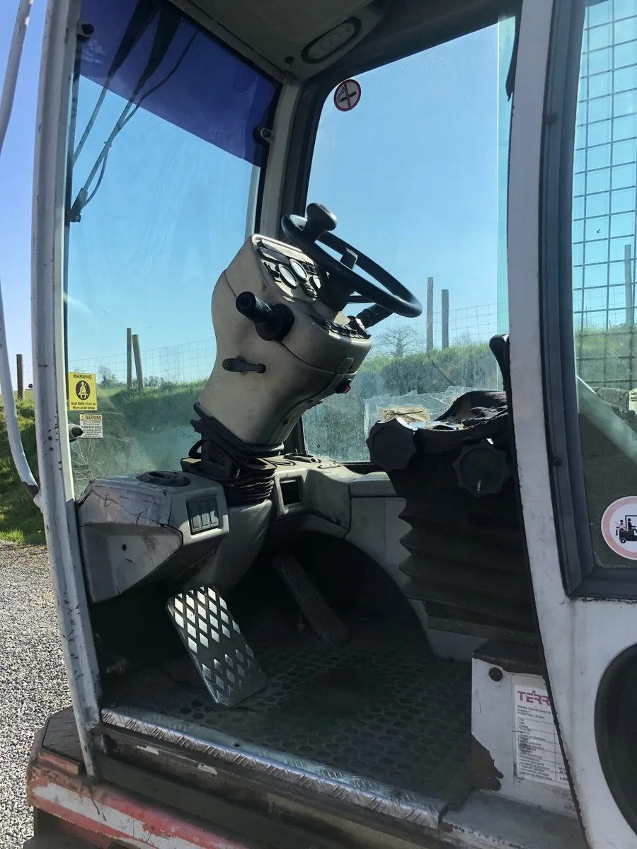 Side lift Forklift - Image 4