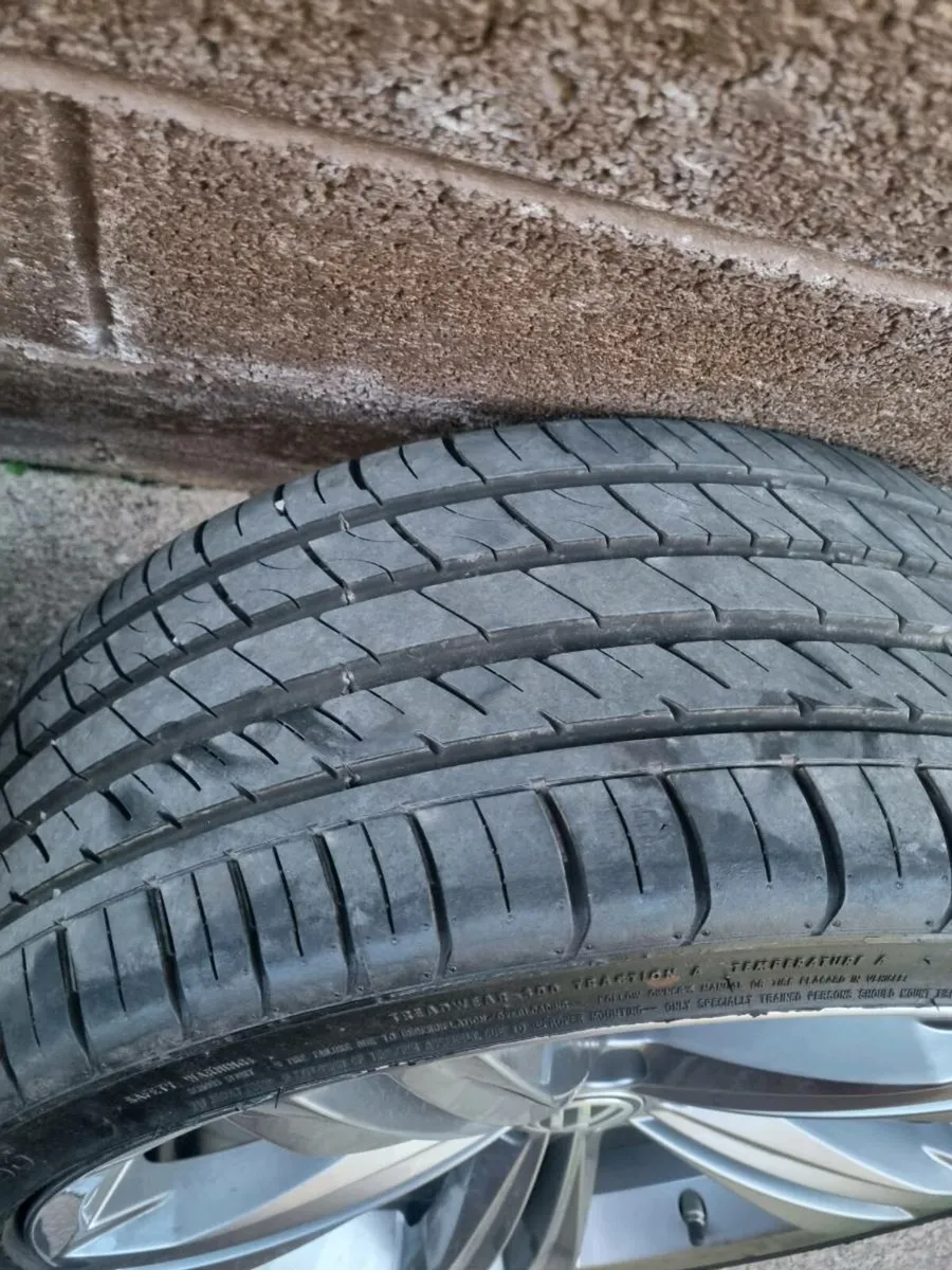19" genuine vw tiguan  r line alloys - Image 4