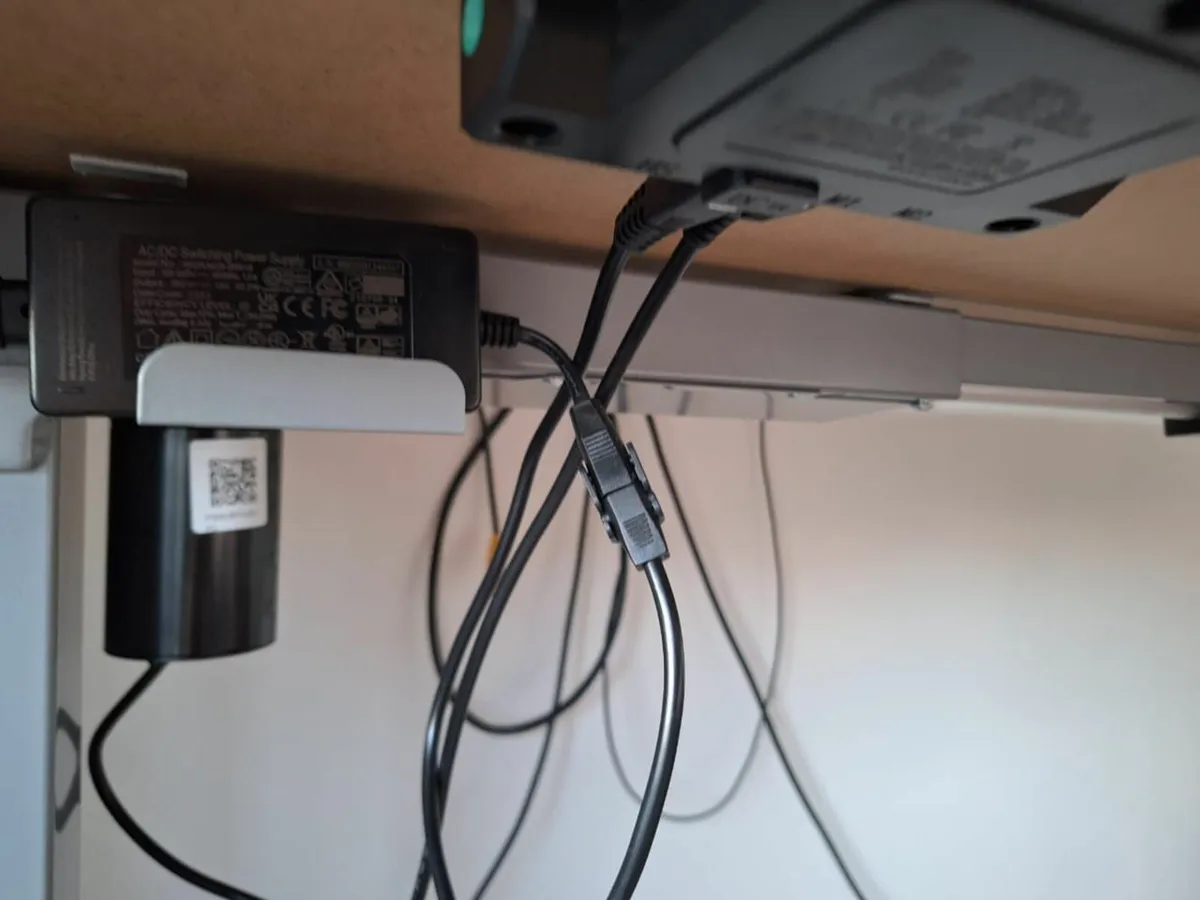 Electric Desk - Image 4