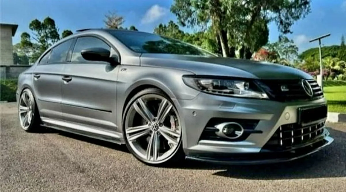 19" genuine vw tiguan  r line alloys - Image 1