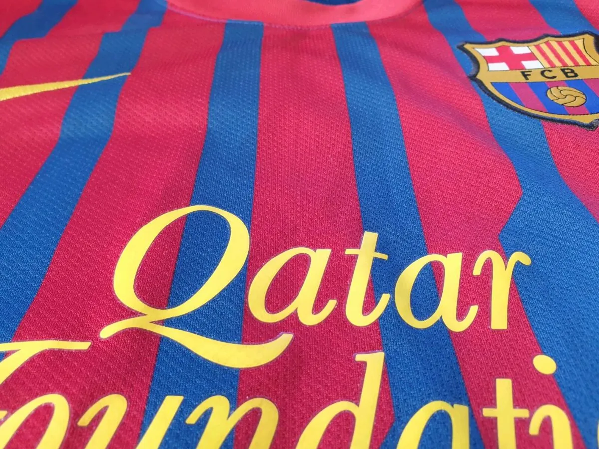 Barcelona Football Club Home Jersey 2011 to 2012 L - Image 2