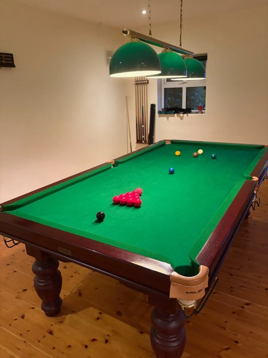 Riley 8.5’ Snooker / Pool table - Image 1