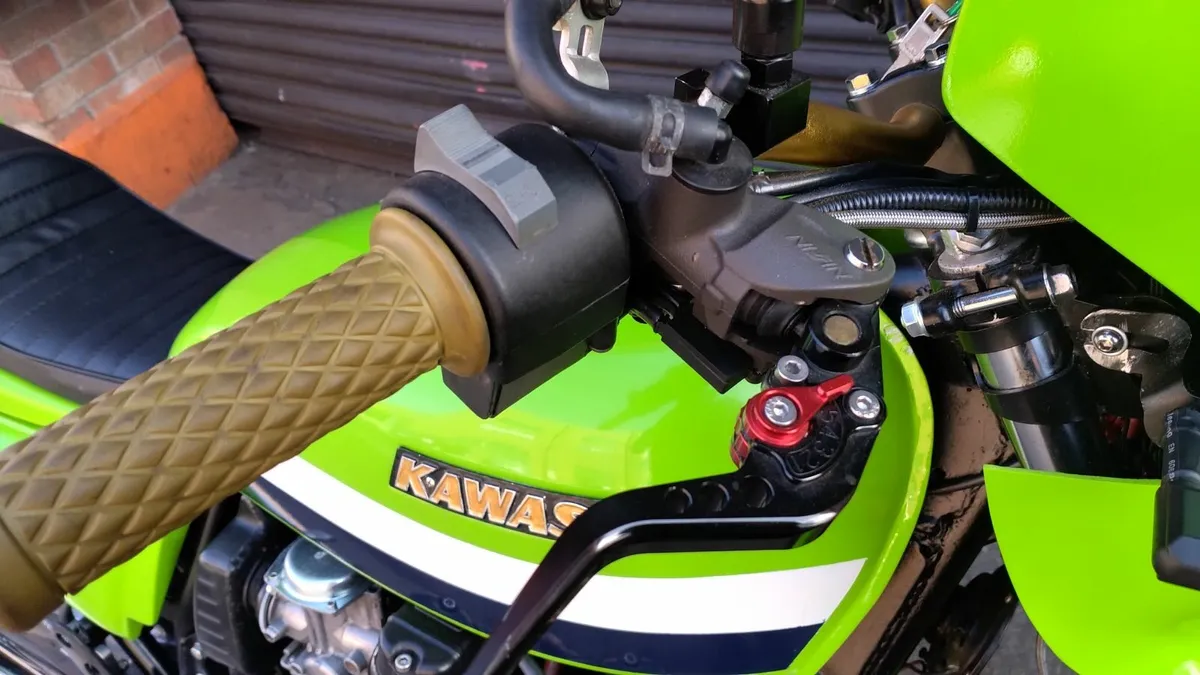 1983 Kawasaki KZ 750 - Image 4