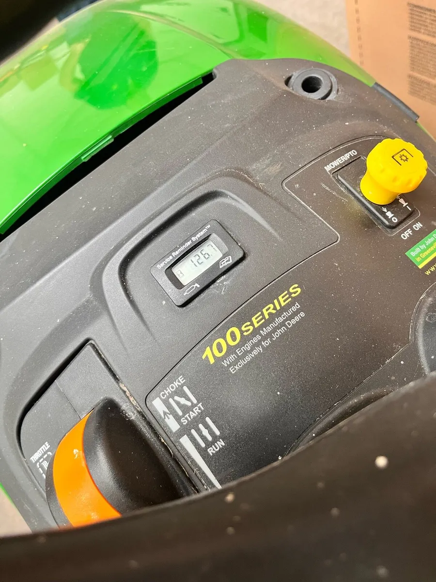 John Deere X165 mower - Image 4