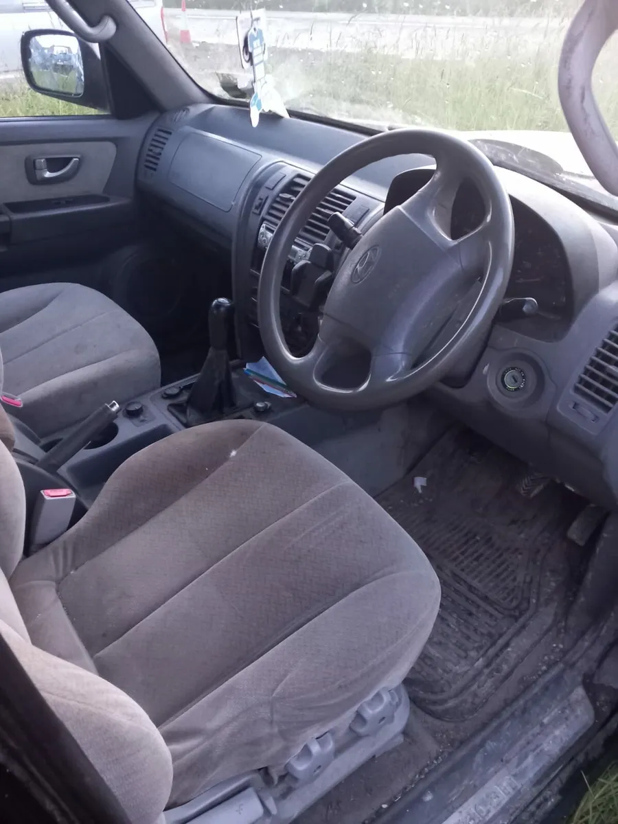 NEW DOE , 2.8 DSL HYUNDAI TERRACAN - Image 4