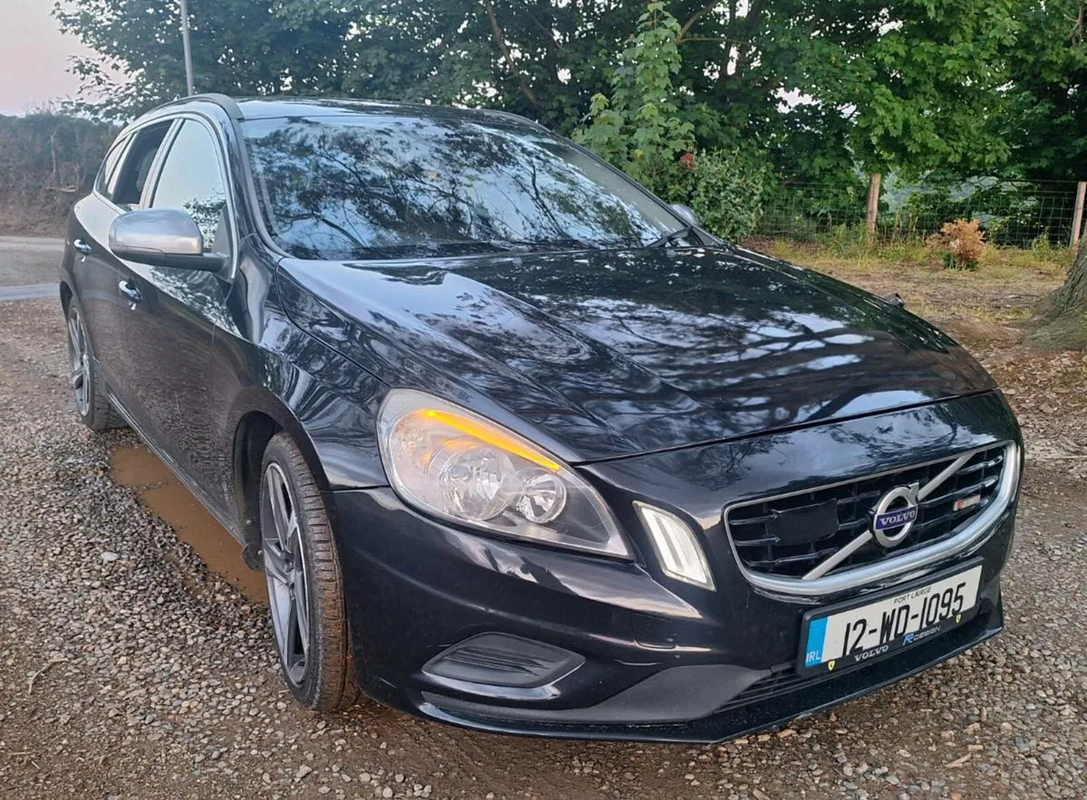 VOLVO V60 R-DESIGN TOURING 1.6 DIESEL - Image 3